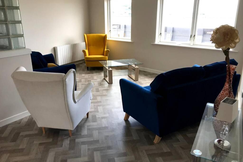 Stylish 3 Bed Apartment With Lough Atalia Views Galway Exteriör bild